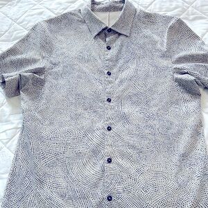 Lululemon Large Slim Fit Short Sleeve Button Down